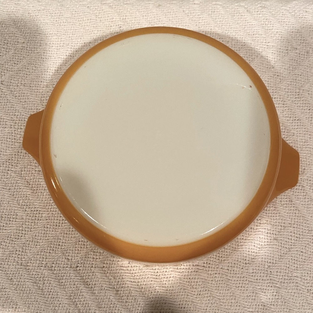 Small Pyrex Dish - Picture 3 of 3